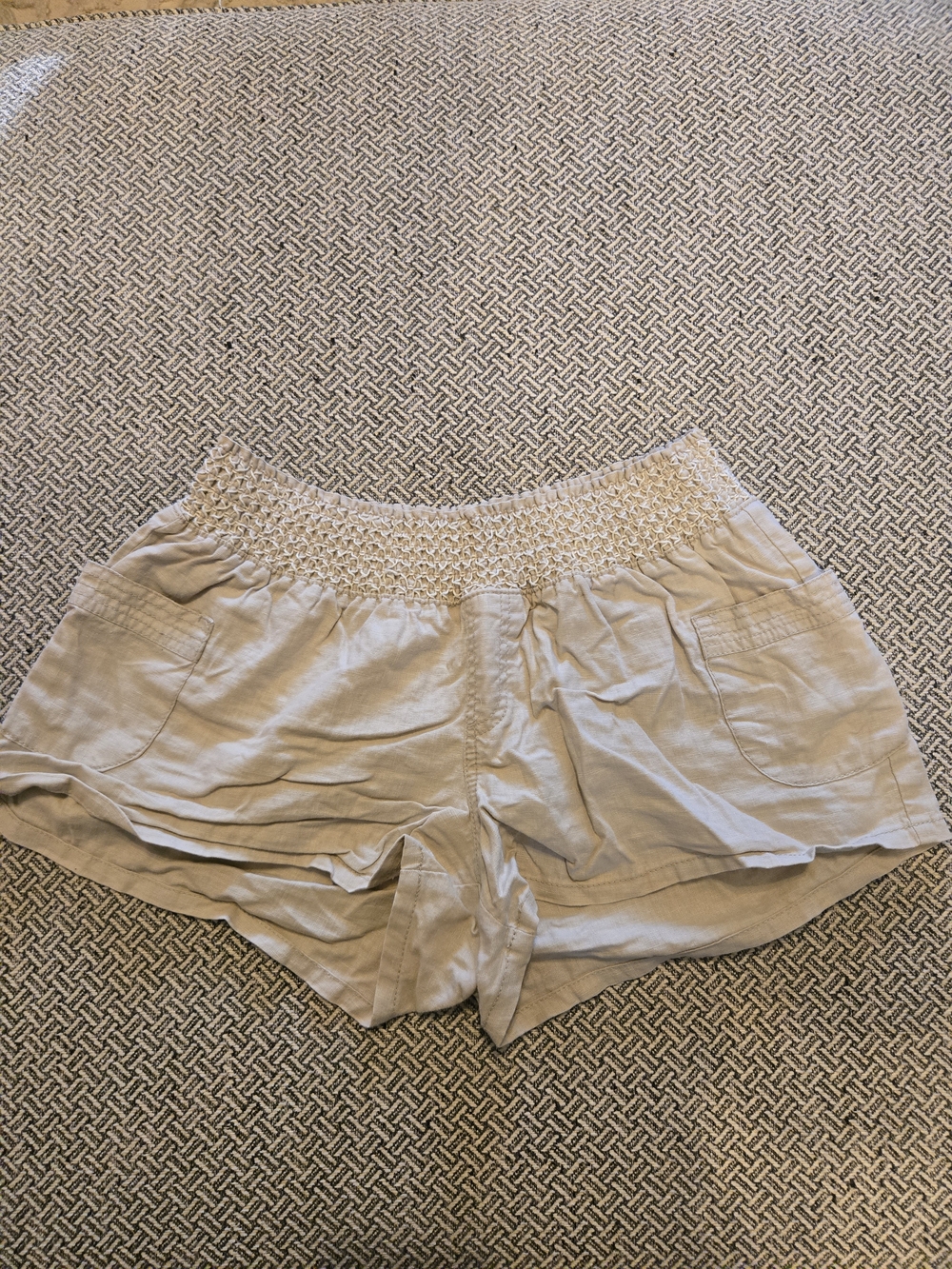 SO Women's High Waist Smocked Shorts in Light Beige
